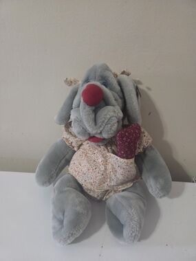 Vintage Ganzbros WRINKLES Hand Puppet 1981 Plush Dog With Dress And Bome